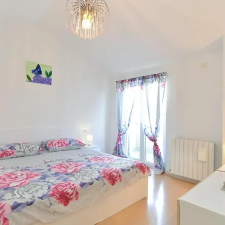 Apartment Eda