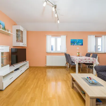 Apartman Eda Pula