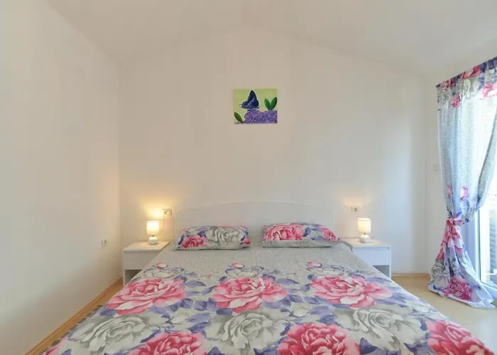 Apartman Eda *